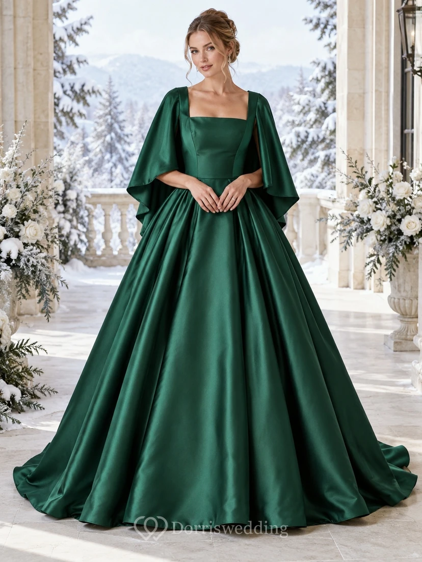Vestido de novia de gala con capa plisada de satén verde oscuro y cuello cuadrado, estilo invierno.