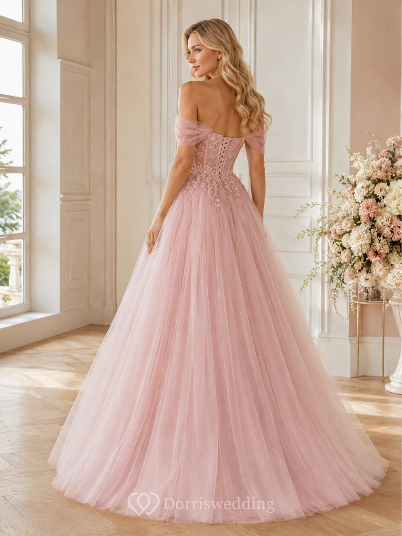 Vestido de fiesta de lujo romántico de quinceañera, largo hasta el suelo, con escote palabra de honor y encaje floral en tul color rosa empolvado. view 2