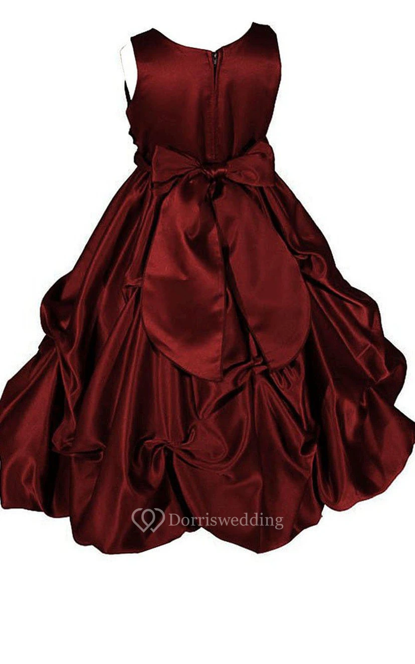 Sleeveless Scoop-neck Dress With Ruffles and Flower view 3