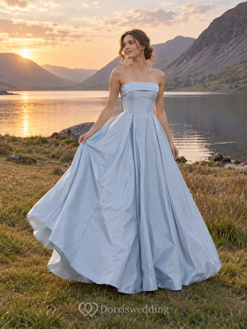 Vestido de novia sencillo azul cielo sin tirantes ni mangas, de tafetán, estilo princesa.