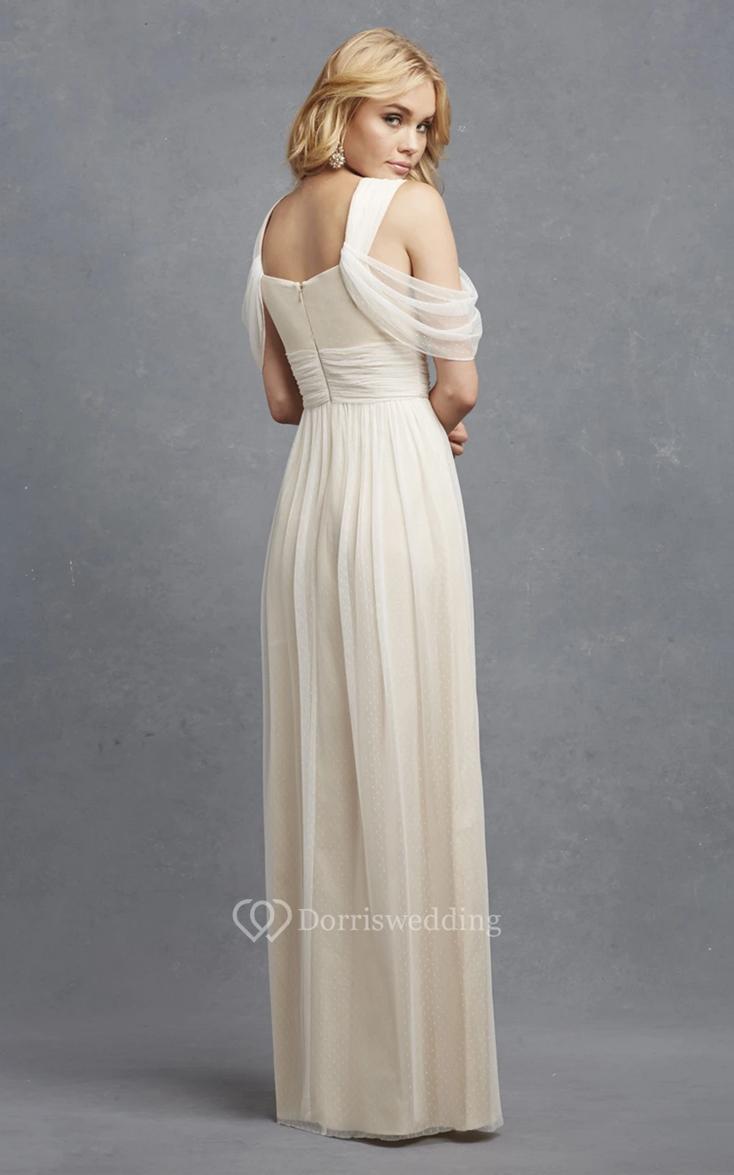 Vestido romántico de tul sin mangas con corte en A y escote en V. view 3