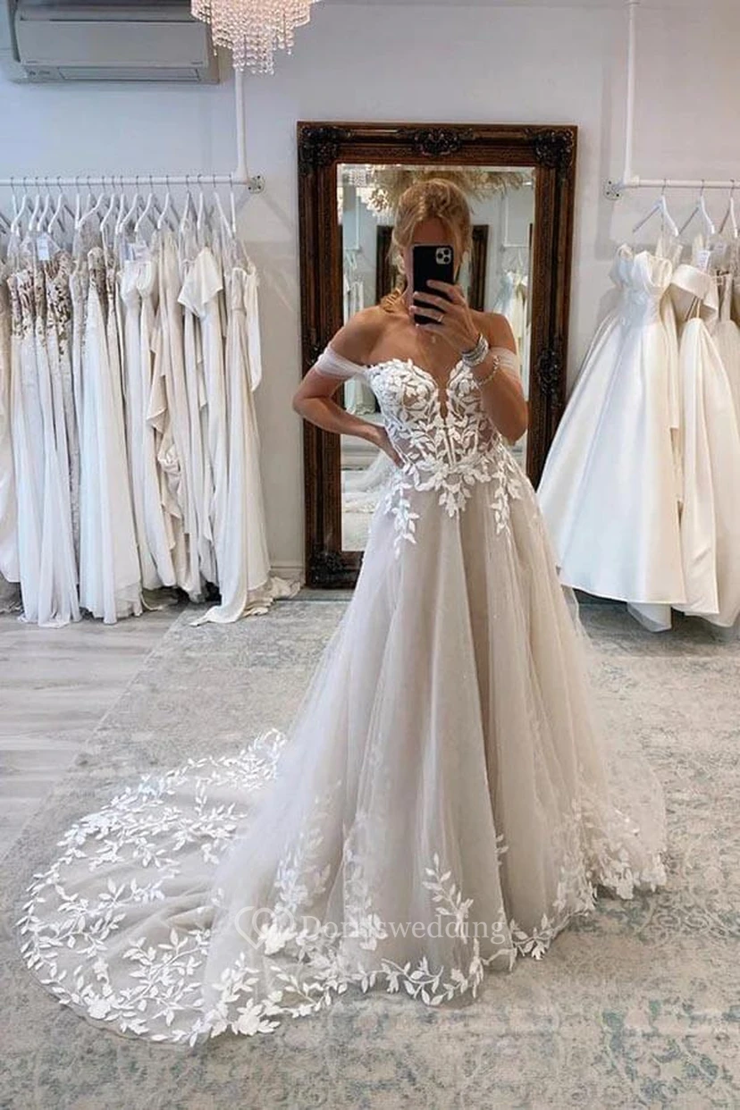 Tulle Off-the-shoulder Elegant A-line Court Train Wedding Dress