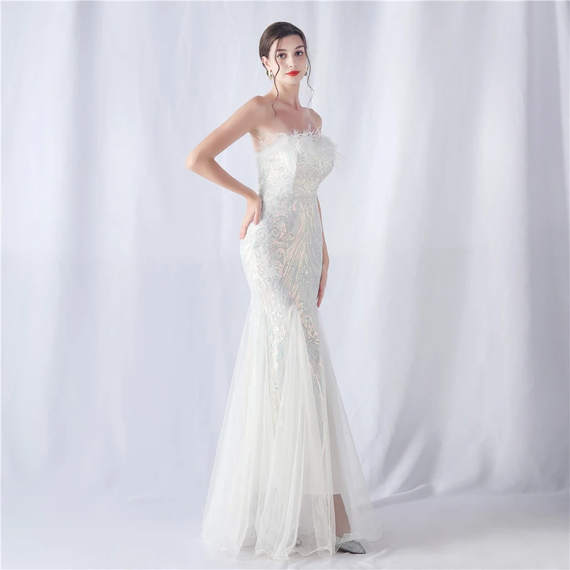 Vestido de noche de malla con lentejuelas y top palabra de honor con estampado de plumas de avestruz y flores para bodas y reuniones. view 48
