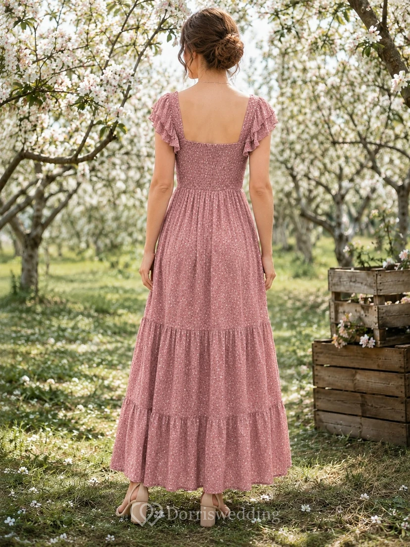 Robe mi-longue en mousseline rose poudré à volants, manches bouffantes à volants, coupe trapèze, col carré, à encolure carrée et imprimé floral à volants view 2