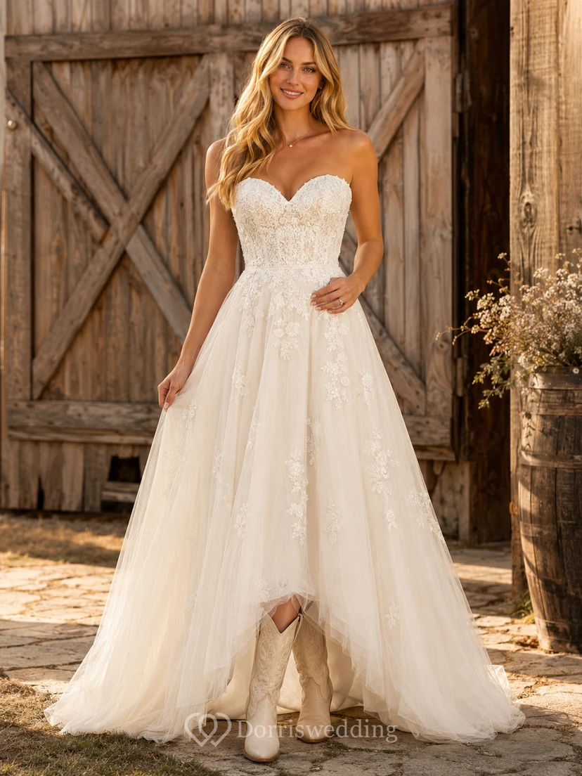 Robe de mariée de maternité, col en V, manches papillon, dentelle, coupe trapèze, style champêtre, traîne.