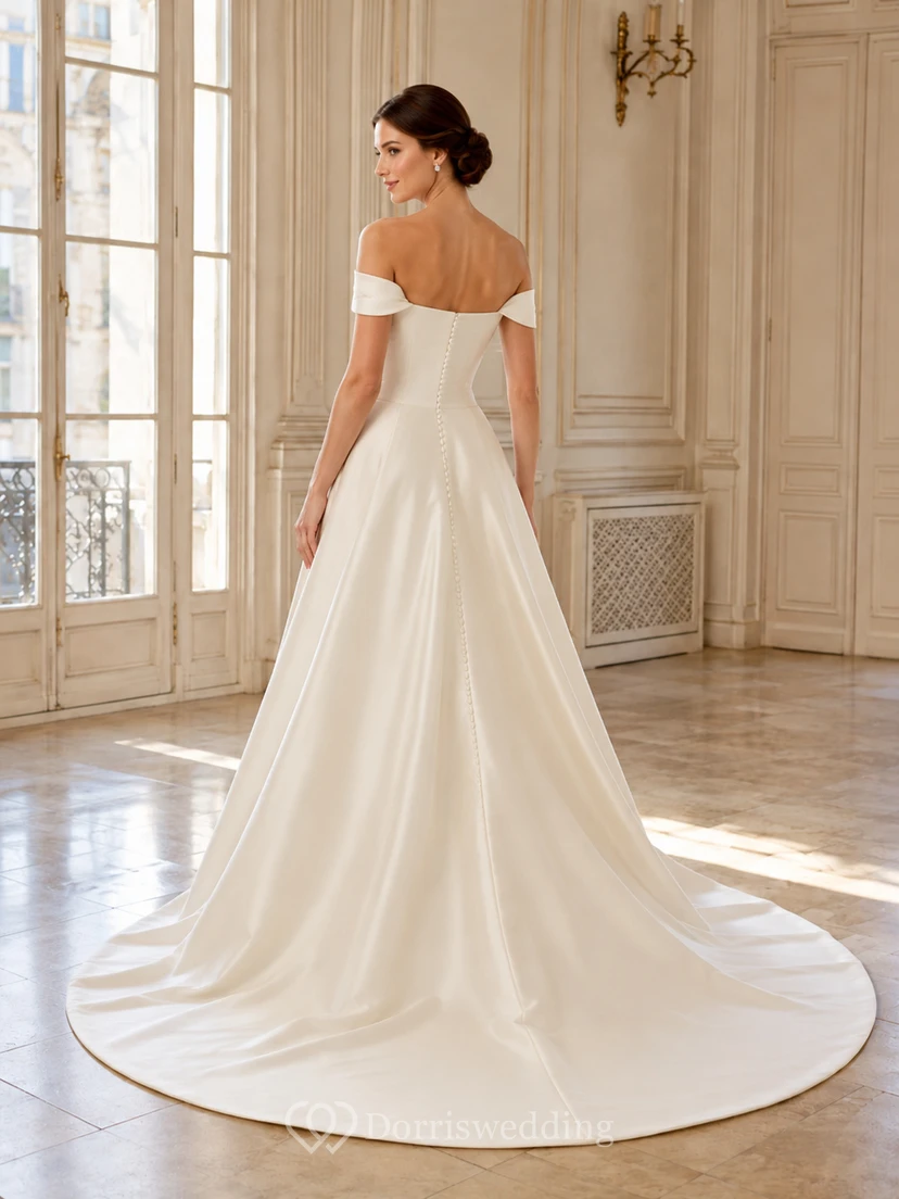 Robe de mariée classique en satin plissé à épaules dénudées et coupe trapèze avec traîne courte view 2