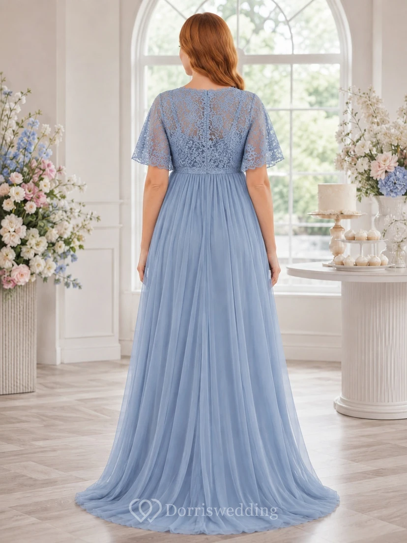 Robe de maternité romantique bleu ciel en mousseline de soie et dentelle, col en V, manches courtes, style empire, pour baby shower view 2
