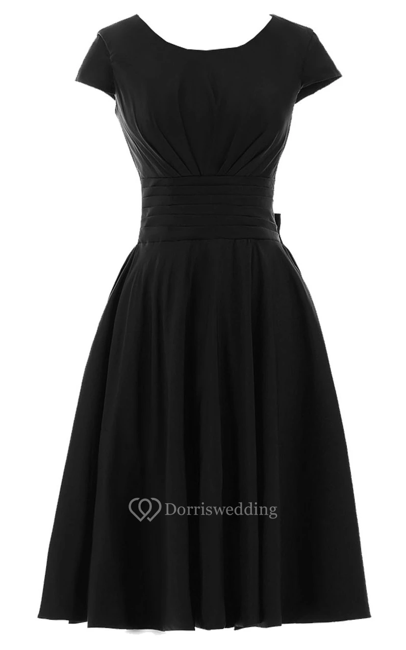 Kurzärmeliges, knielanges, plissiertes Chiffonkleid mit Schleife view 14