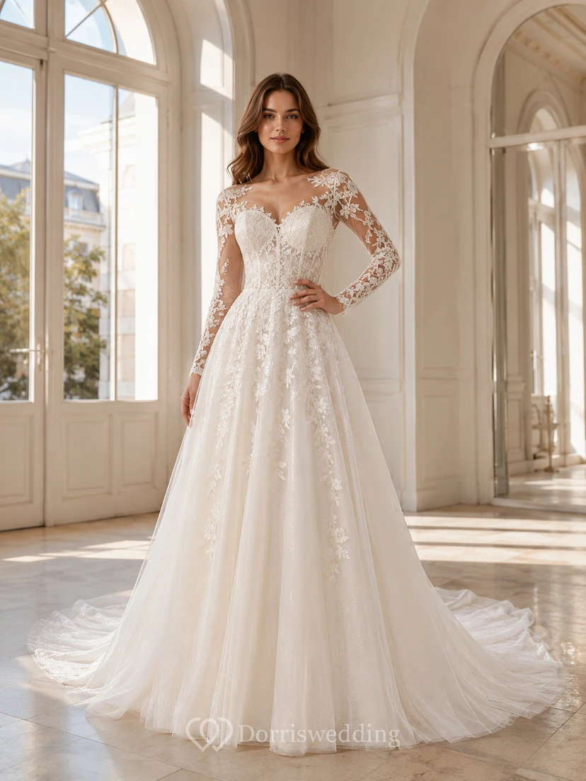 Robe de mariée en dentelle raffinée, tulle, épaules dénudées, manches longues transparentes, coupe trapèze, traîne chapelle, applications florales et dos illusion
