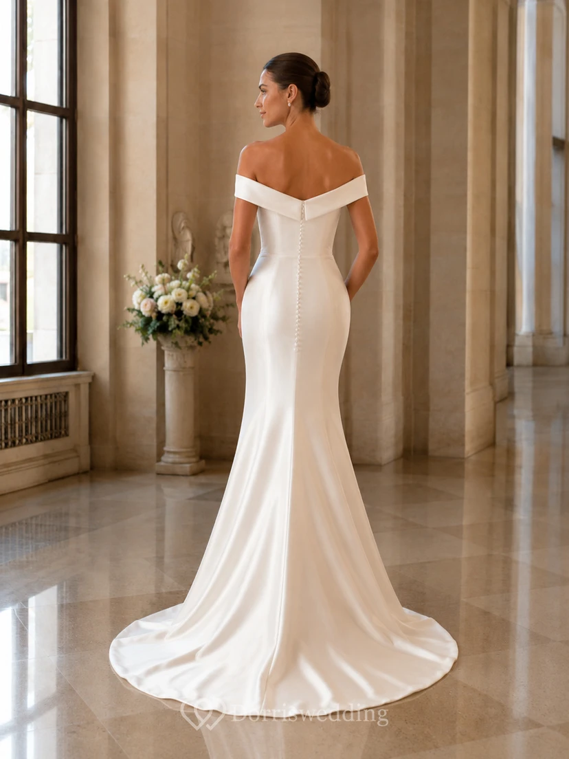 Vestido de novia civil de satén con hombros descubiertos y corte sirena view 2