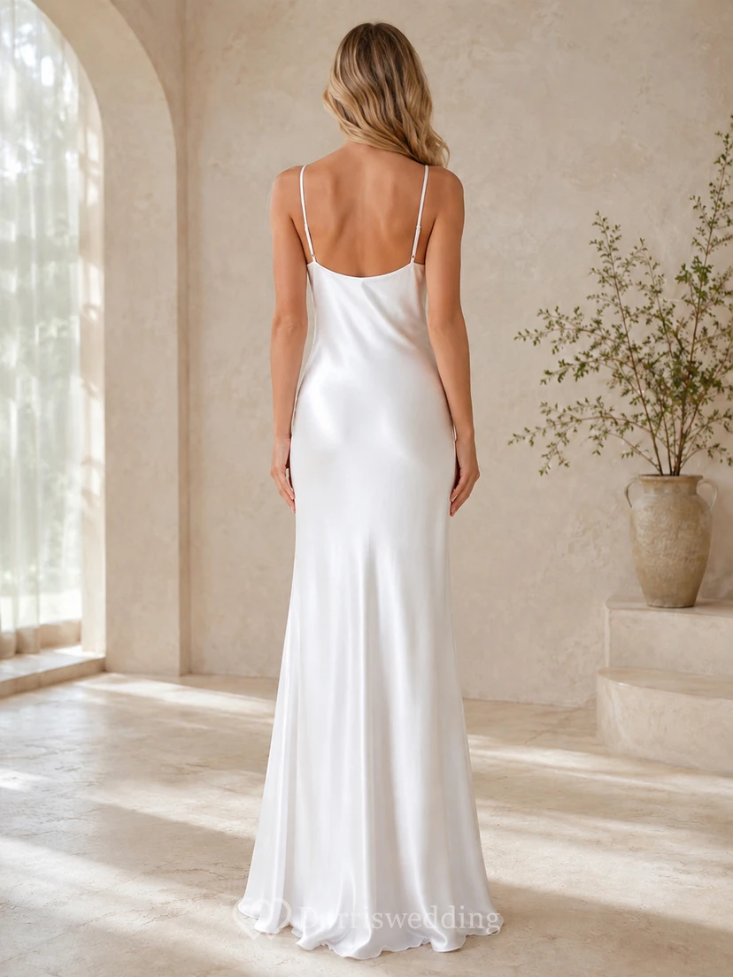 Vestido de noche de novia sencillo, largo hasta el suelo, de charmeuse, con escote drapeado y tirantes finos. view 2