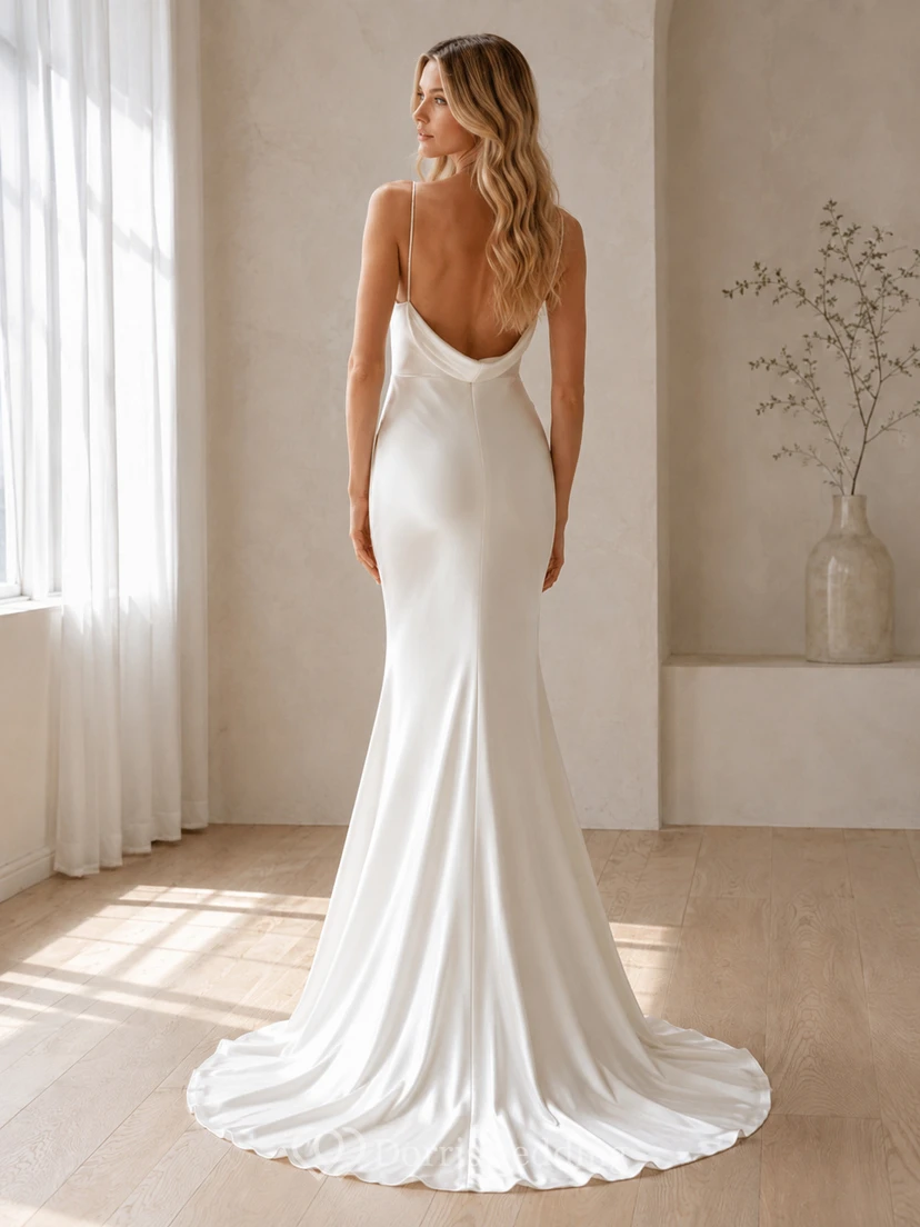 Robe de mariée sirène fluide en satin à col bénitier et fines bretelles spaghetti, décolleté plongeant en V, col châle view 2