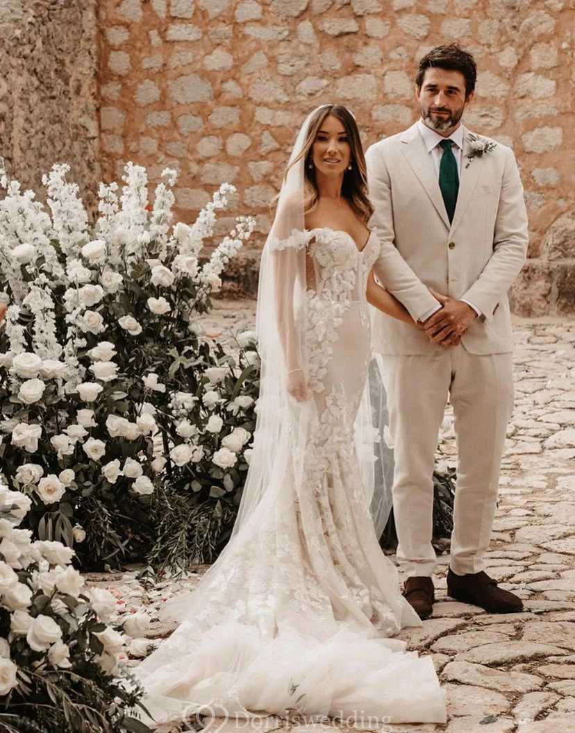 Robe de mariée sirène bustier en dentelle avec appliqués floraux view 5