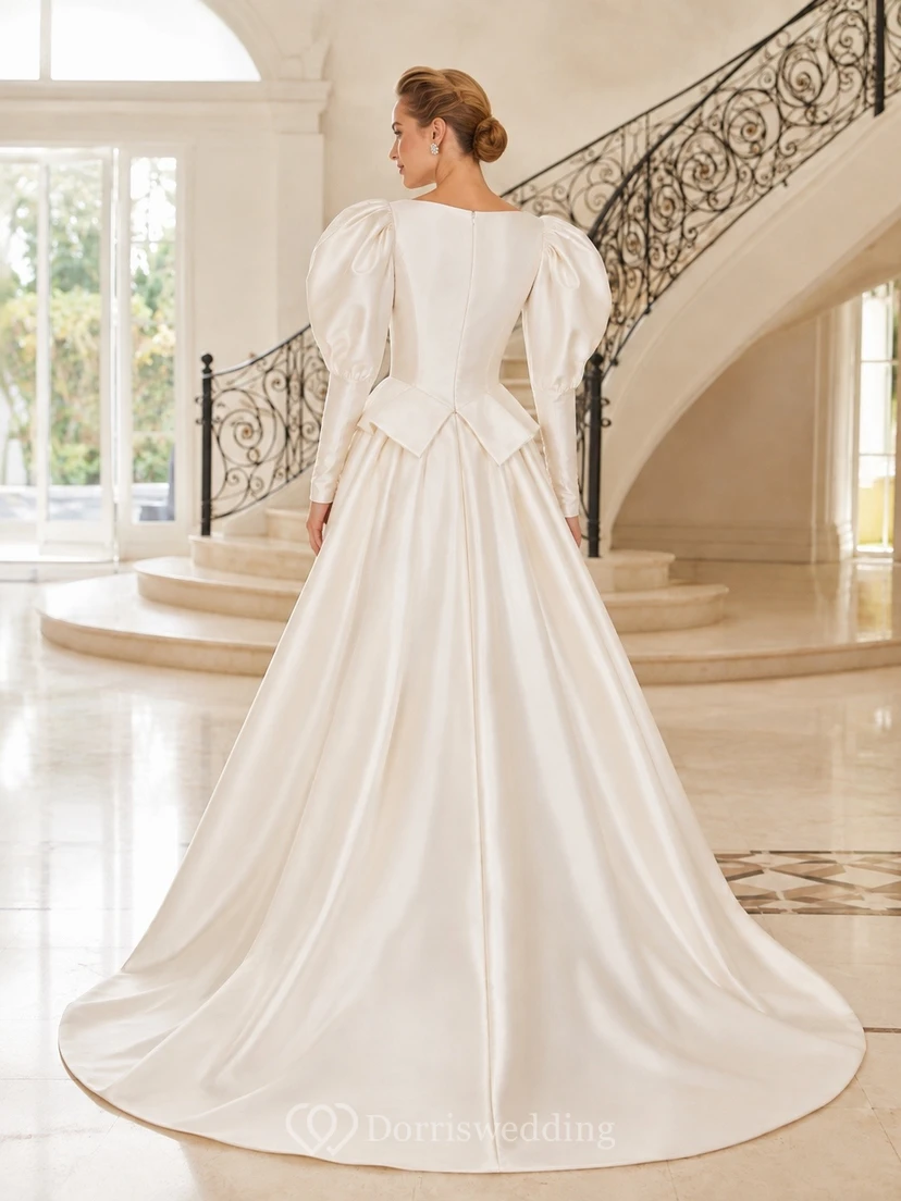 Vestido de novia vintage elegante y modesto de manga larga con cuello alto y corte en A, de satén blanco. view 2