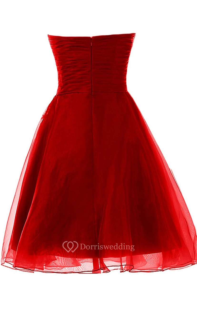Robe de mariée bustier trapèze avec applications de dentelle view 13