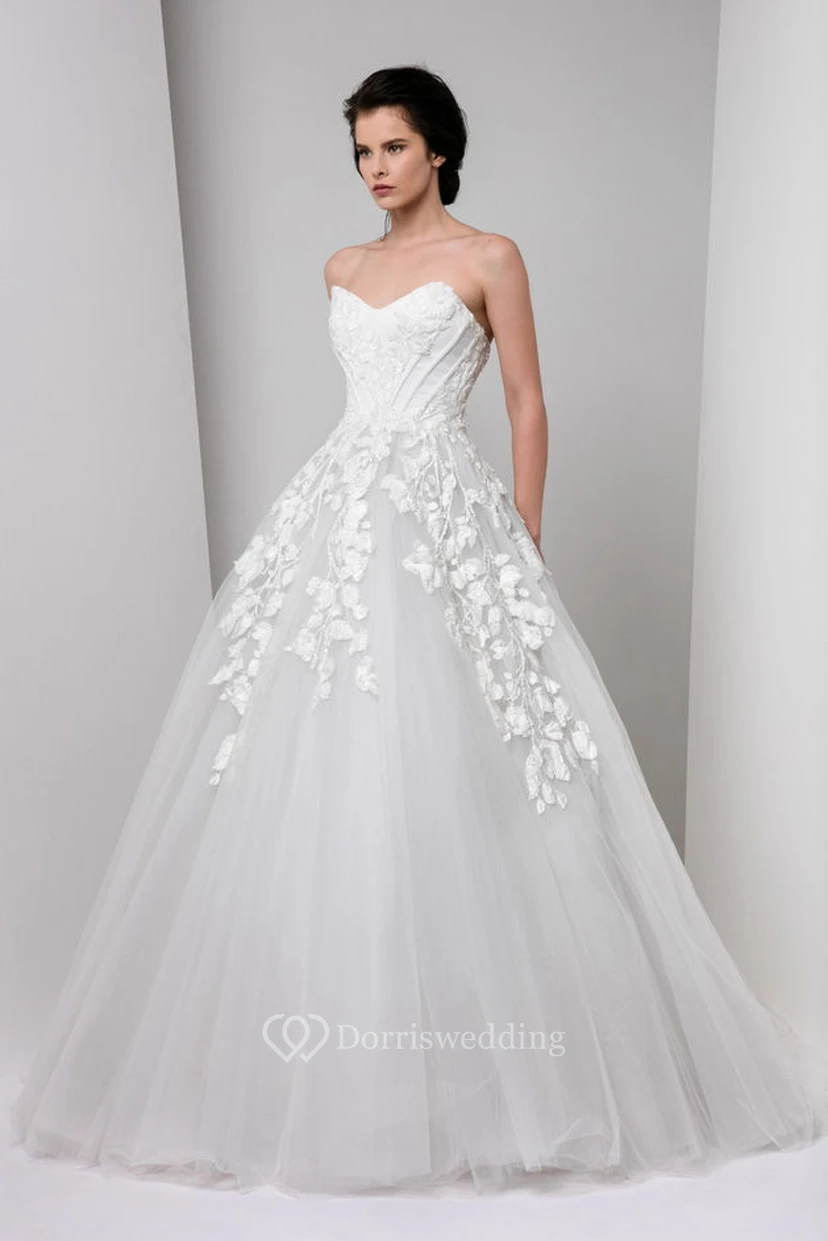 Ball Gown Sweetheart Tulle Wedding Dress