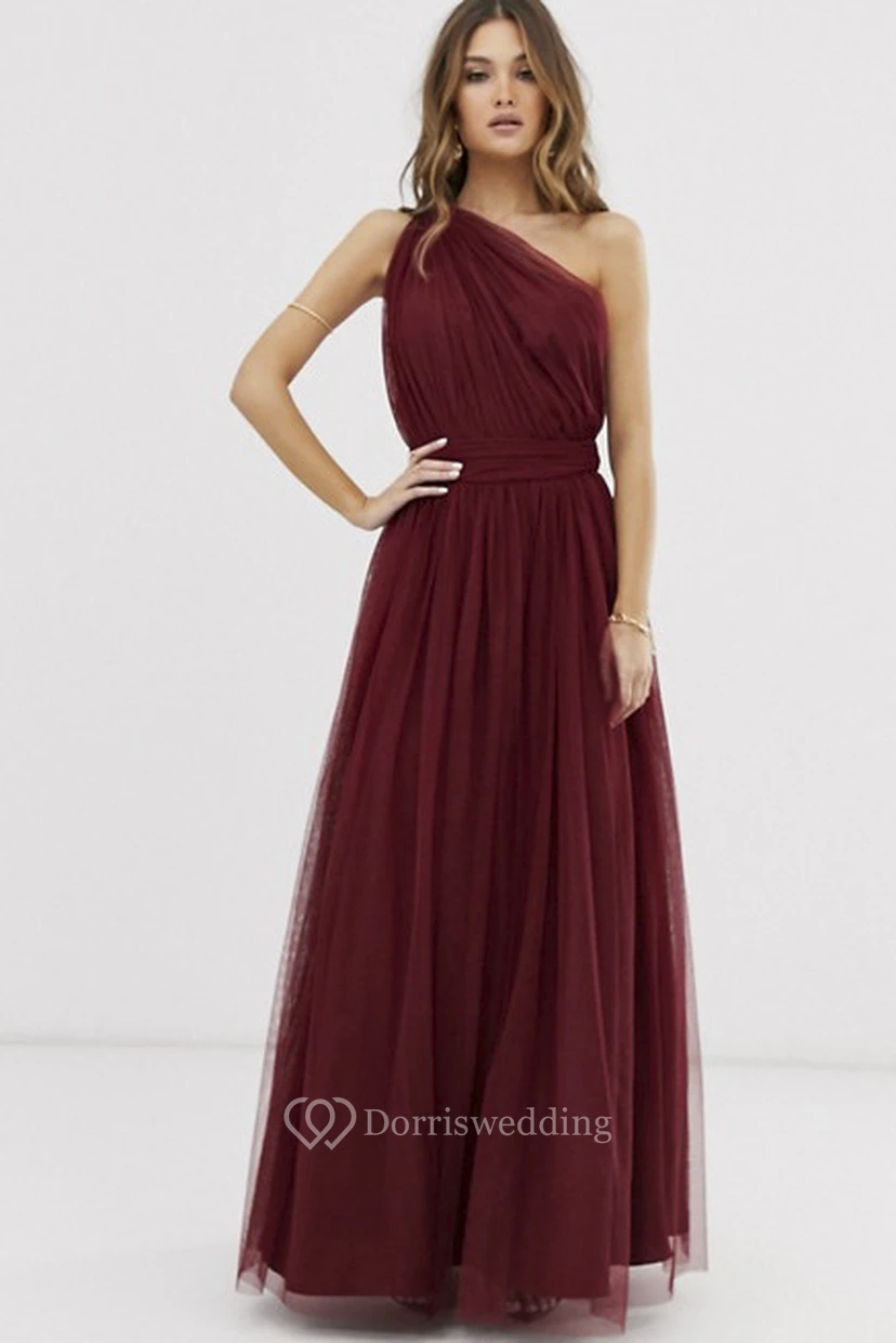 Robe de demoiselle d'honneur bordeaux en tulle asymétrique, dos nu et froncée