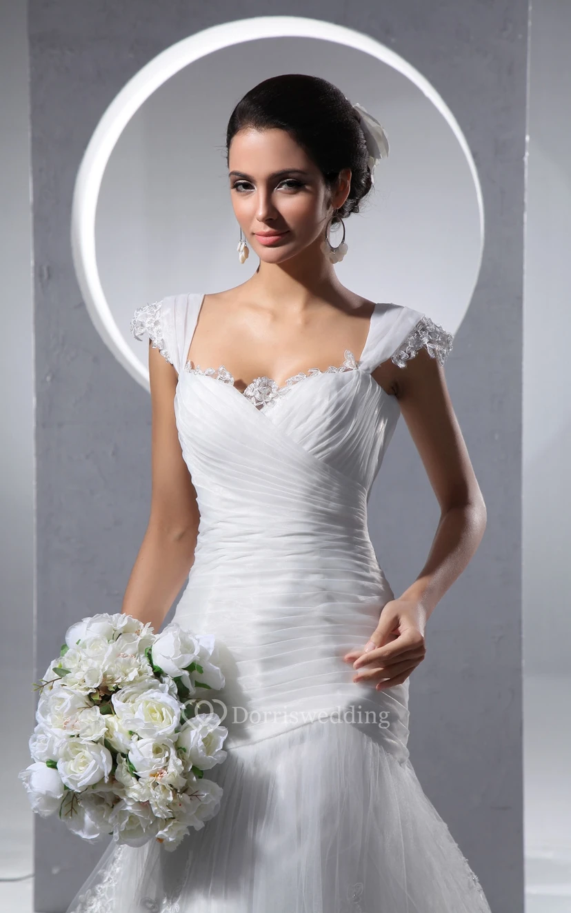 Robe trapèze à fronces croisées de style Queen Anne avec superposition de tulle view 3