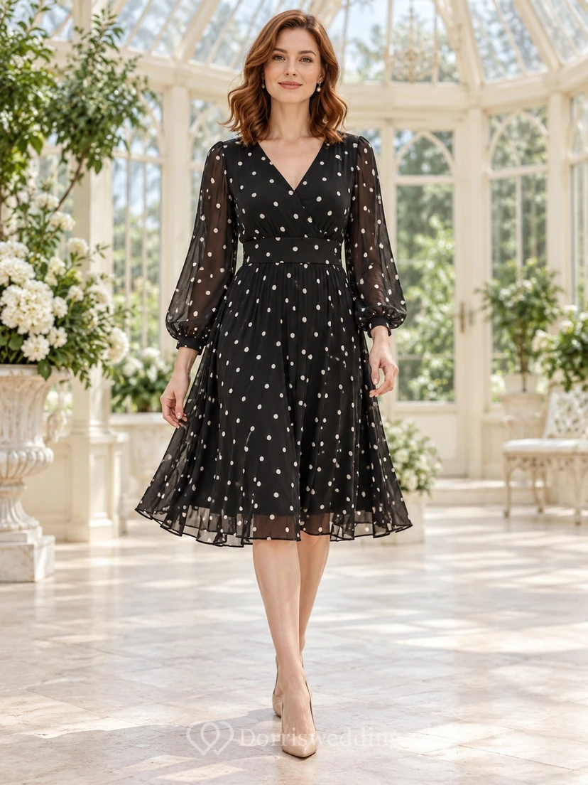 Schwarzes, gepunktetes, schlichtes A-Linien-Gästekleid mit V-Ausschnitt, Illusion-Effekt, langen Ärmeln und Teelänge