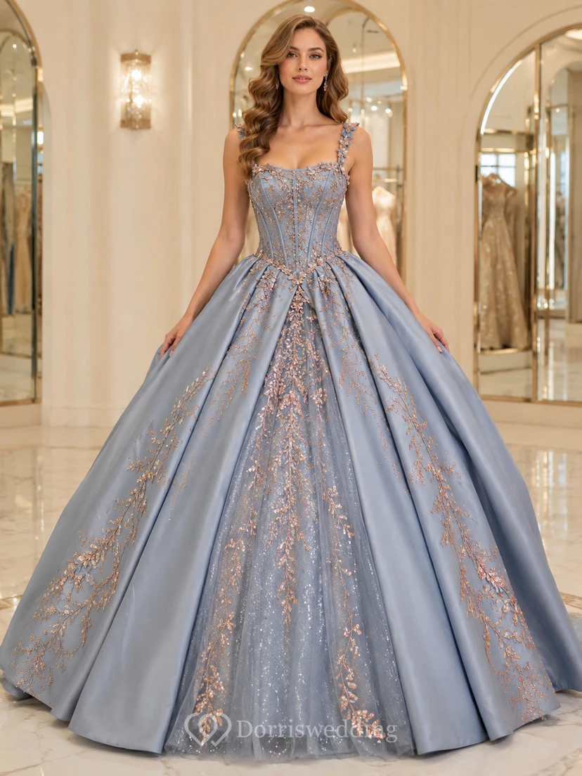 Robe de bal de princesse de luxe en satin bleu poudré et or rose, col carré, pour quinceañera.