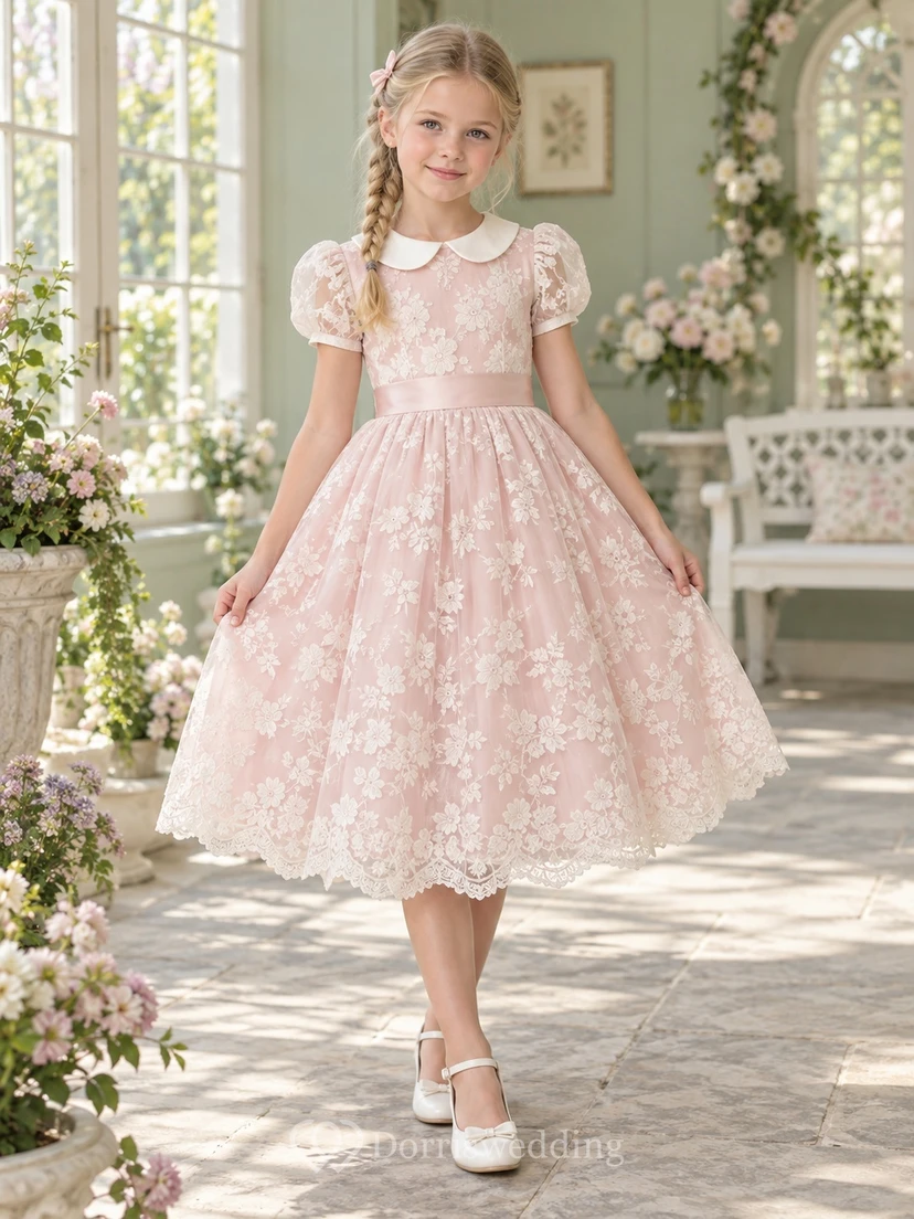 Vestido de niña de flores vintage rosa con estampado floral, corte en A, mangas abullonadas y cuello Peter Pan, hasta la rodilla.