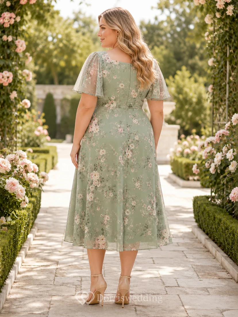 Robe de soirée grande taille en mousseline de soie à col carré et manches papillon, ornée de fleurs, taille Sage. view 2