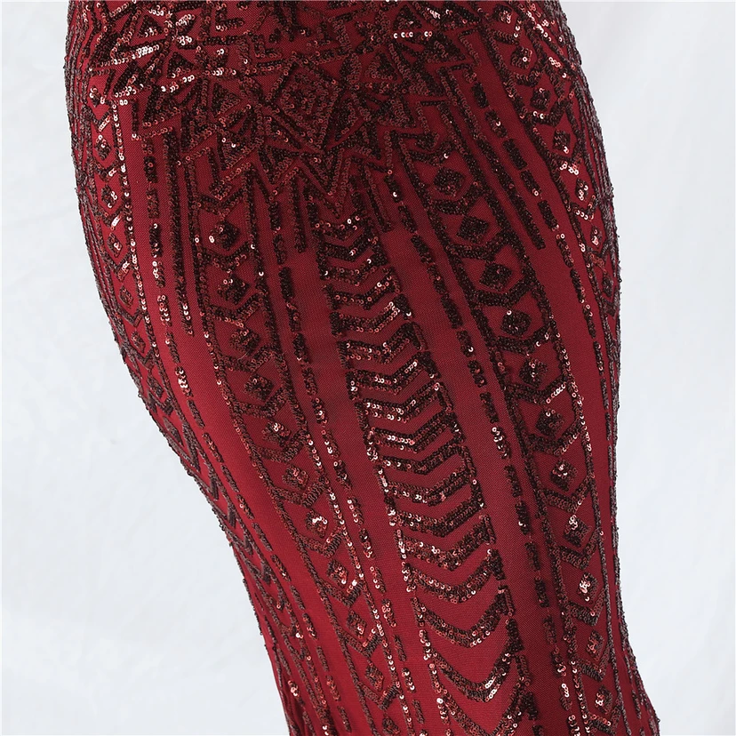 Robe de soirée haut de gamme ornée de perles florales et de plumes d'autruche. view 19