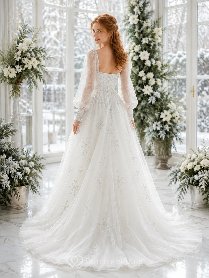 Silbernes Winterkleid im A-Linien-Stil mit Puffärmeln, eckigem Ausschnitt, langen Ärmeln, bodenlanger Schleppe und romantischem Design view 2