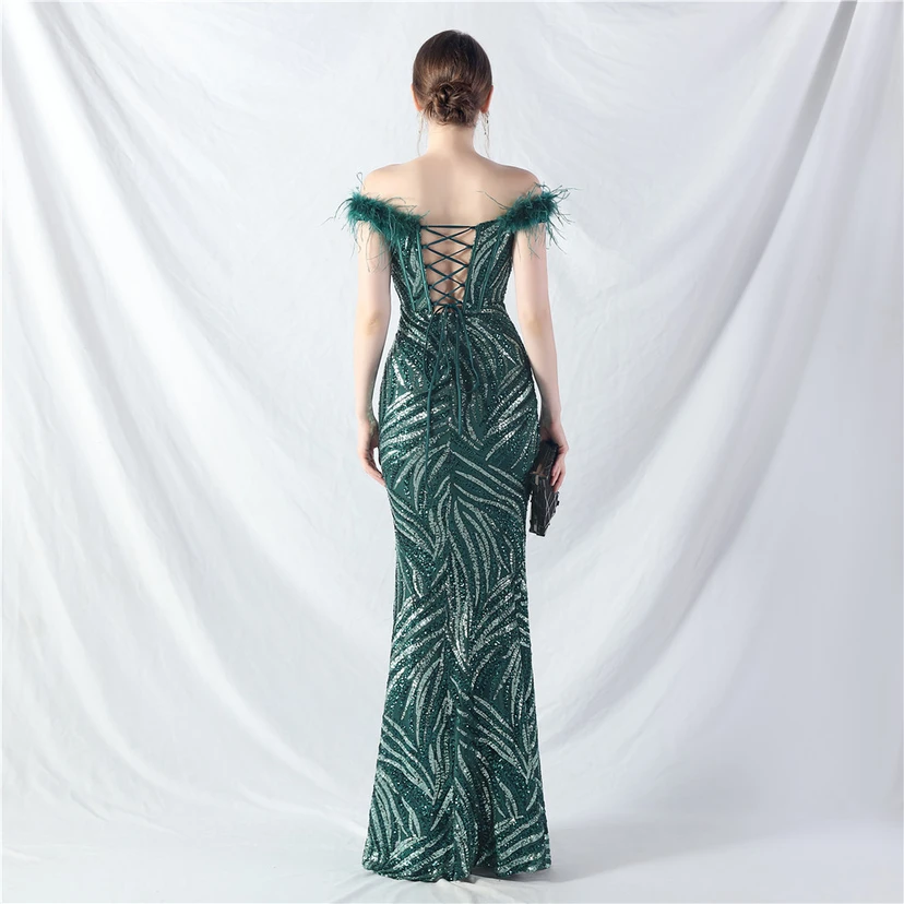 Robe de soirée haut de gamme à sequins, ornée d'un gilet à taille en arêtes de poisson et de plumes d'autruche. view 25