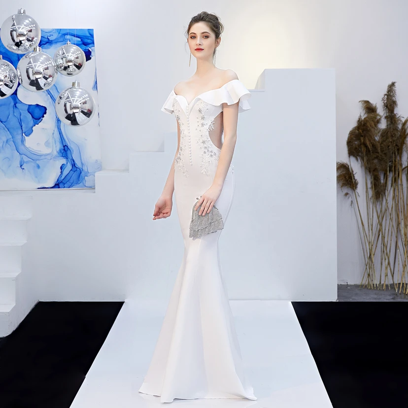 Robe de mariée longue rouge asymétrique à une épaule, coupe sirène, idéale pour un banquet ou une soirée de mariage. view 4