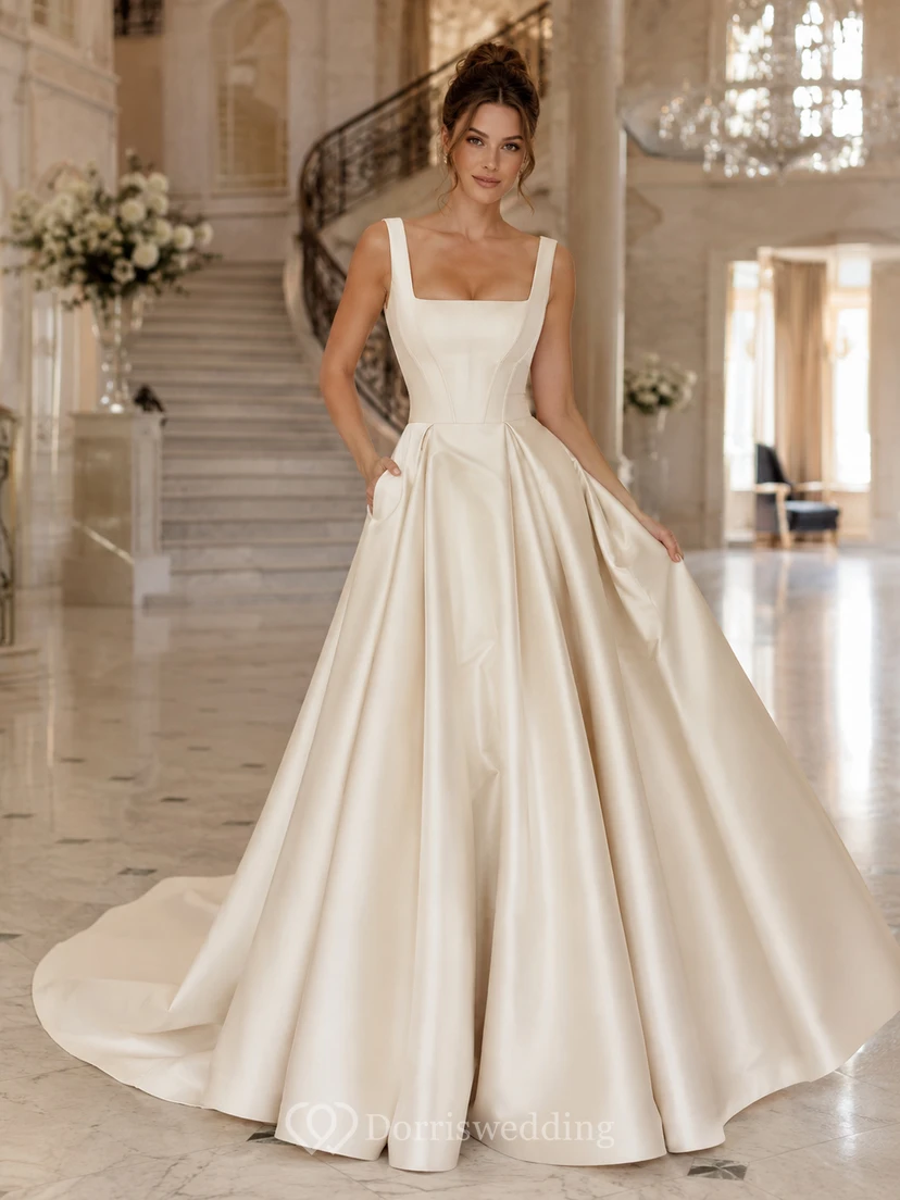 Robe de bal majestueuse en satin, bretelles carrées, sans manches, traîne chapelle, poches, style domaine.