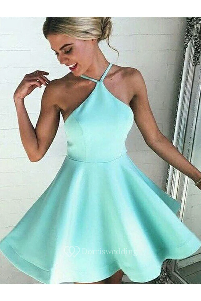 Vestido corto de satén sin mangas con escote halter y corte en A para fiesta de bienvenida