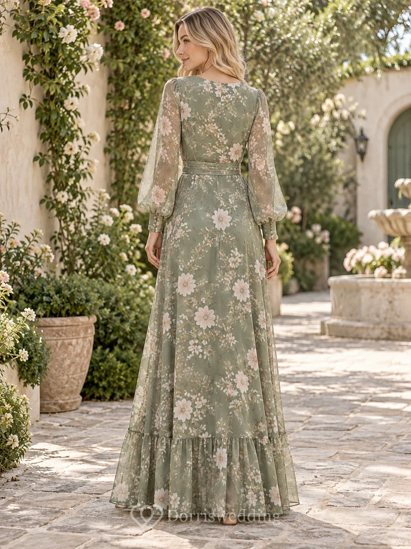 Vestido de invitada de boda de gasa con volantes, cuello en V y estampado floral verde salvia, estilo bohemio, manga larga. view 2