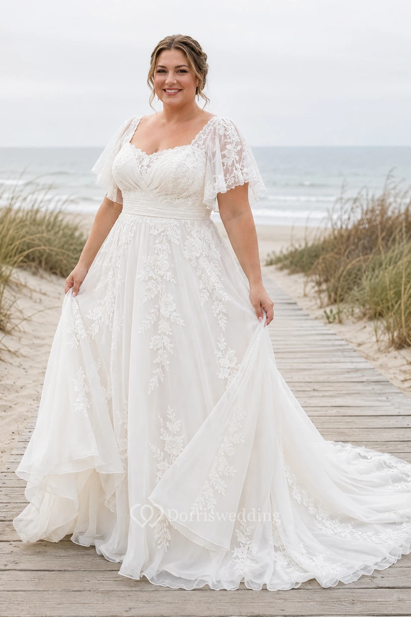 Robe de mariée de plage grande taille en dentelle et tulle, coupe trapèze, décolleté cœur et manches courtes