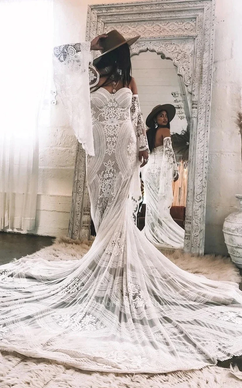 Boho-Hochzeitskleid im Meerjungfrauenstil mit Spitze, schulterfrei, Glockenärmeln und langen Ärmeln view 4