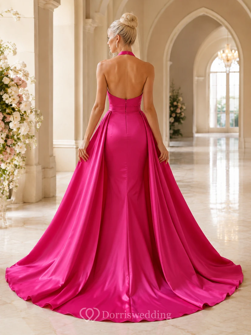 Robe de mariée fuchsia en satin fourreau dos nu à col châle et traîne courte view 2