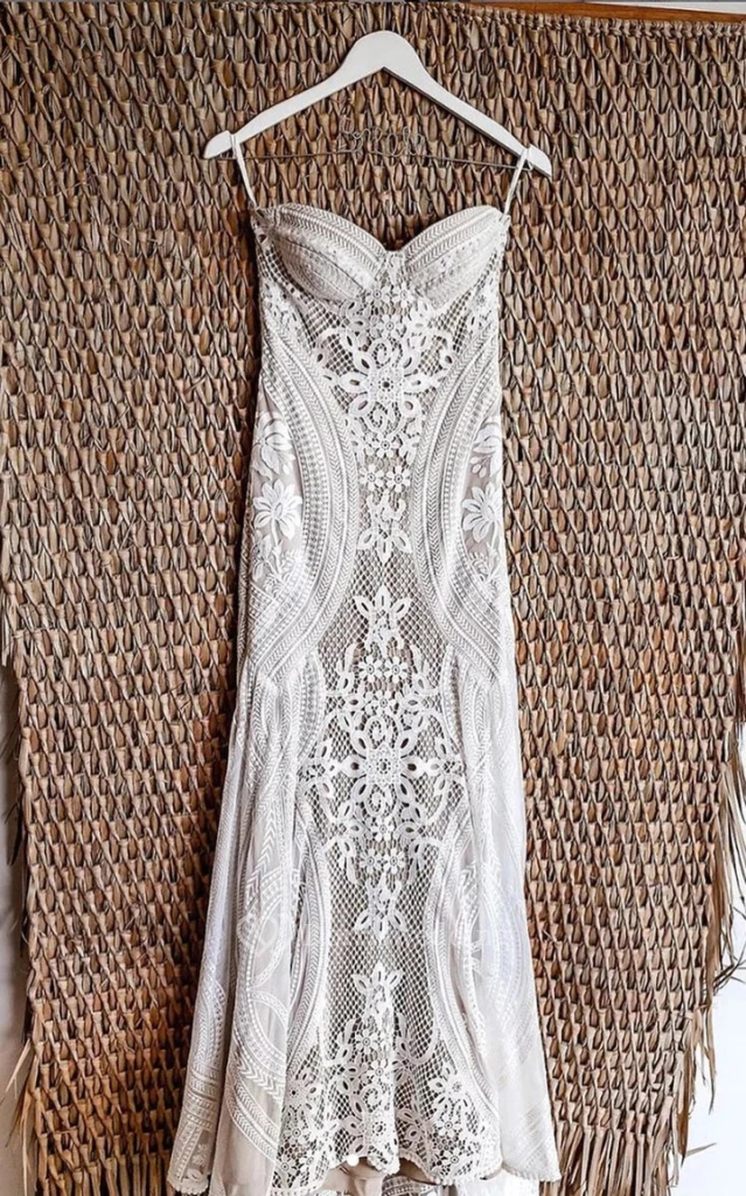 Boho-Hochzeitskleid im Meerjungfrauenstil mit Spitze, schulterfrei, Glockenärmeln und langen Ärmeln view 6