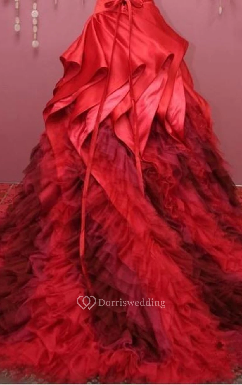 Vestido largo de gala con escote corazón, sin mangas, pliegues acampanados, cola de corte recto y espalda con cordones, de tul y encaje. view 5
