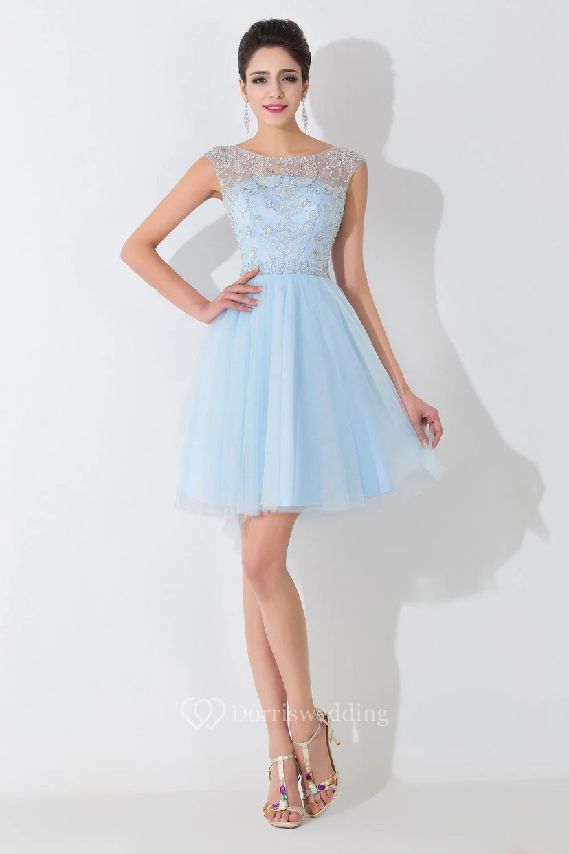 Robe de cocktail courte sans manches à effet illusion glamour ornée de cristaux
