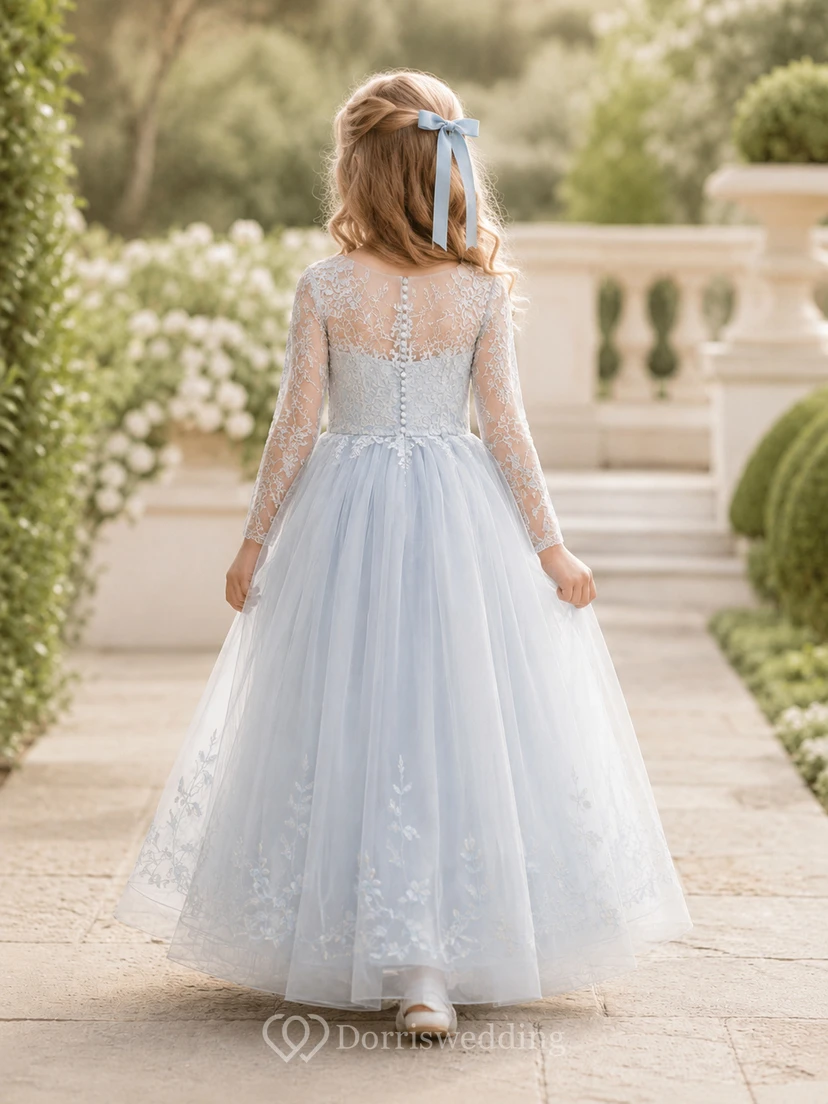 Vestido de niña de flores de manga larga, tul azul con encaje, corte en A, cuello joya y falda hasta el suelo. view 2