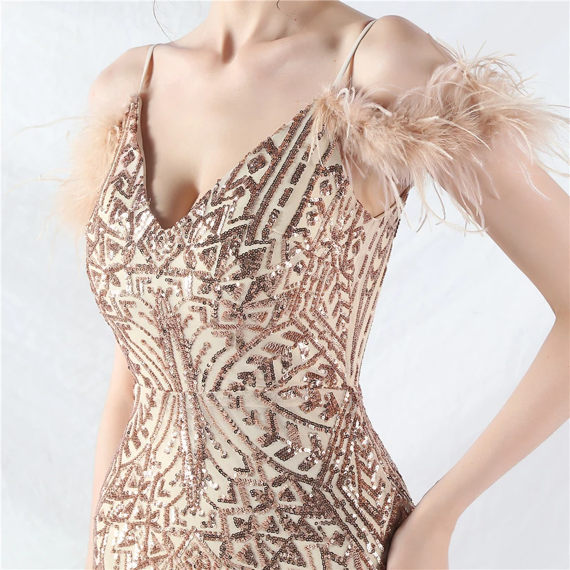 Robe de soirée haut de gamme ornée de perles florales et de plumes d'autruche. view 58