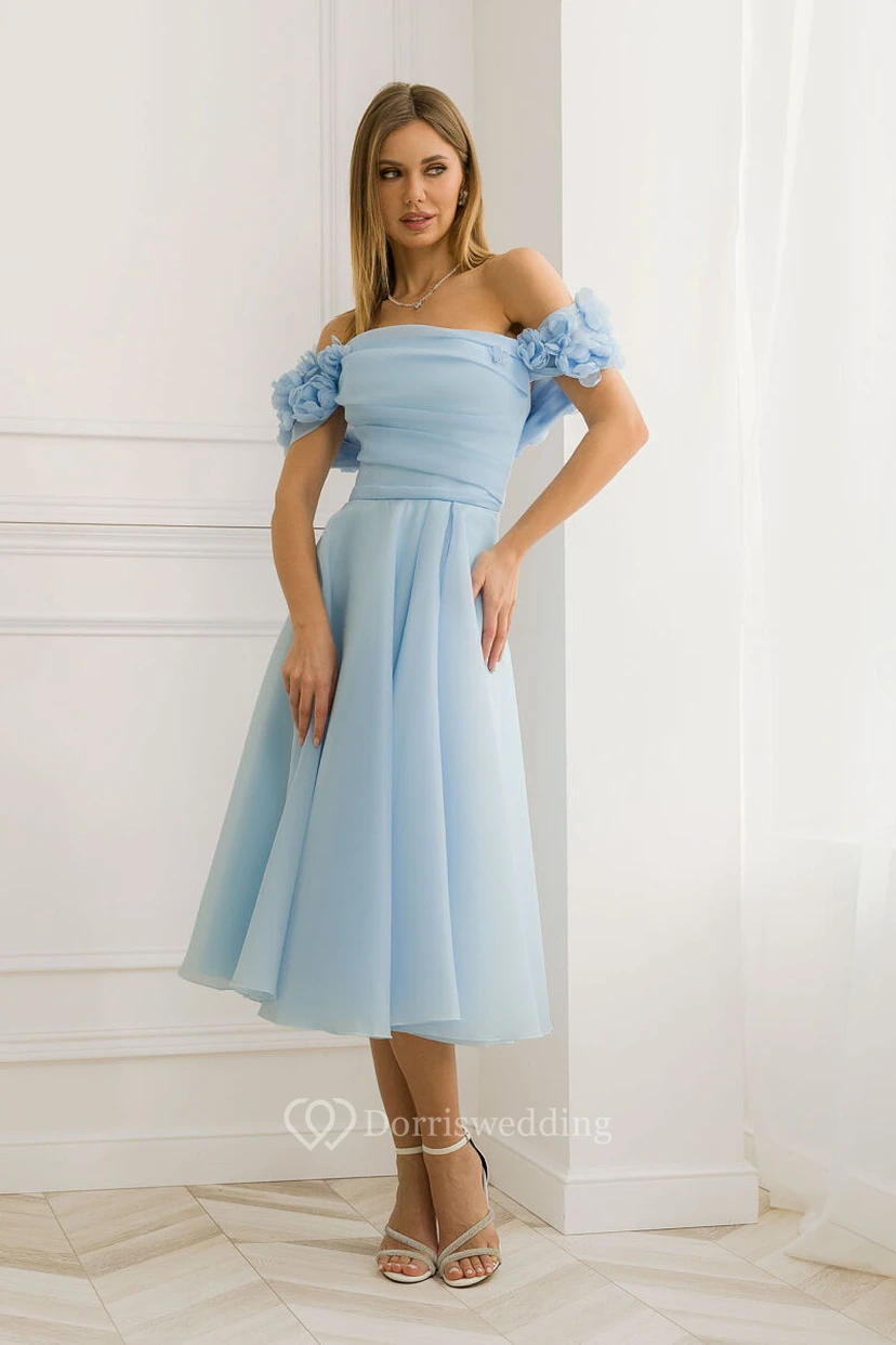 Robe bustier bleu clair en mousseline à fronces et imprimé floral, longueur thé