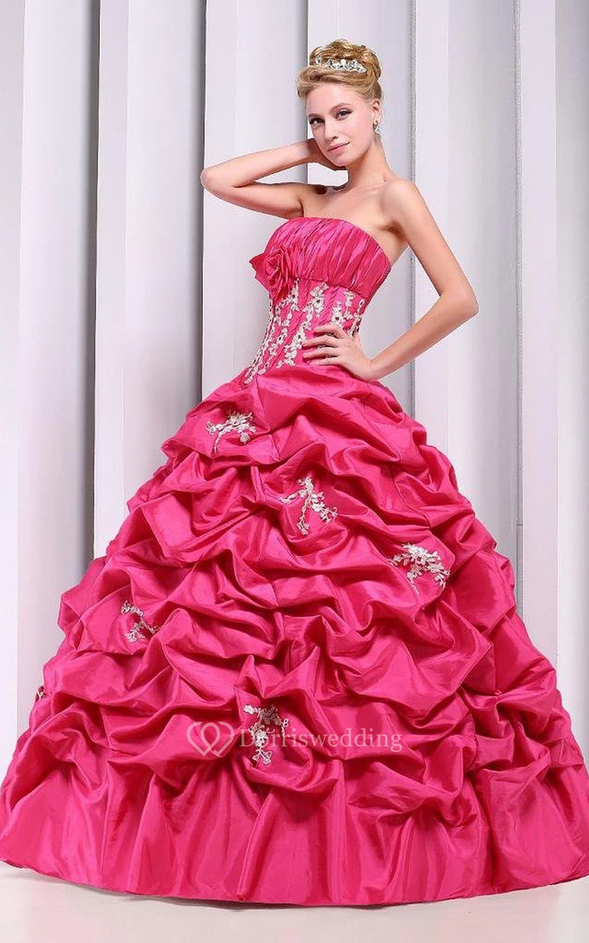 Trägerloses Ballkleid mit Rüschen und Blumenapplikationen view 4