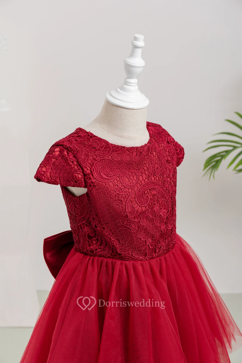 Vestido corto de damita de honor de tul y encaje rojo estilo imperio con corte en A view 10