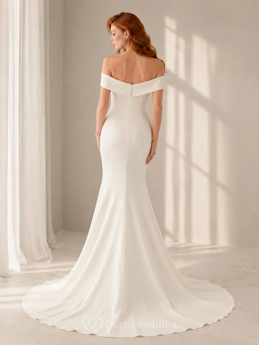 Vestido de novia sencillo de crepé estilo sirena con hombros descubiertos para el juzgado view 2