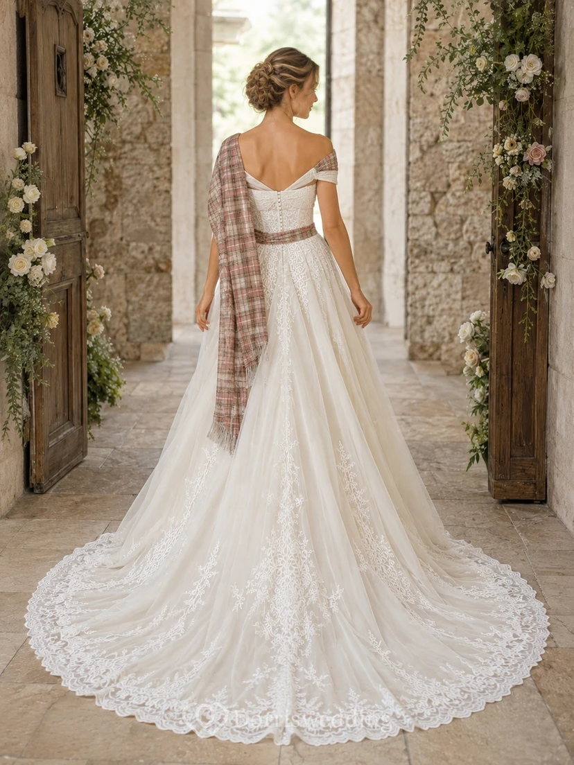 Traditionelles schottisches Highland-Tartan-Schal-Brautkleid mit schulterfreiem Spitzen-A-Linien-Schnitt view 2