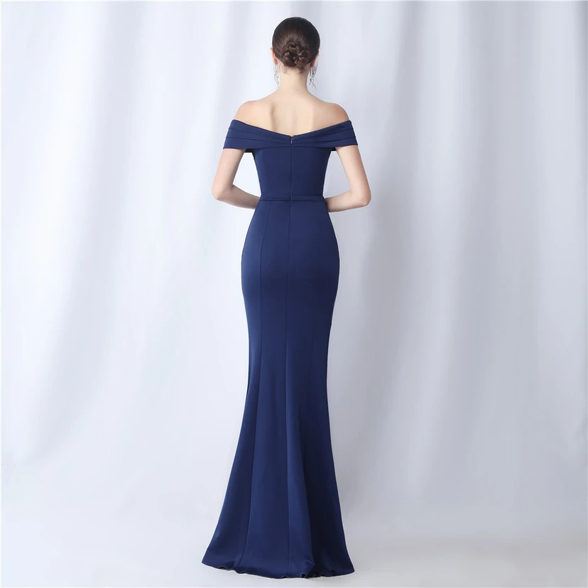 Klassisches langes Abendkleid aus Satin mit One-Shoulder-Ausschnitt view 6