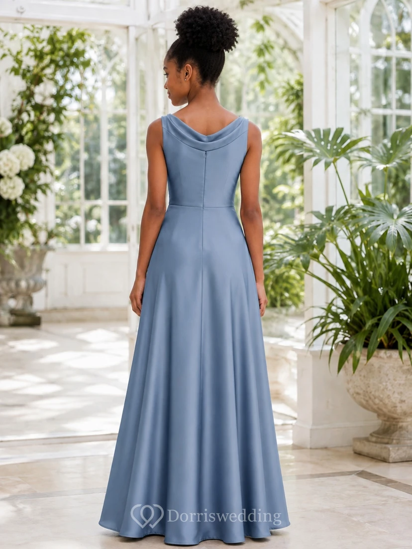 Stahlblaues, elegantes Etuikleid für junge Brautjungfern, Spaghettiträger, ärmellos, aus Satin. view 2