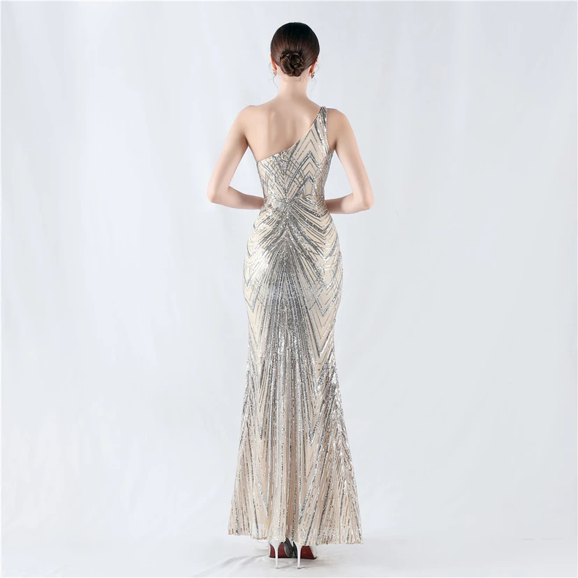 Vestido de noche asimétrico con escote alto y escote alto, adornado con cuentas florales y flores. view 62