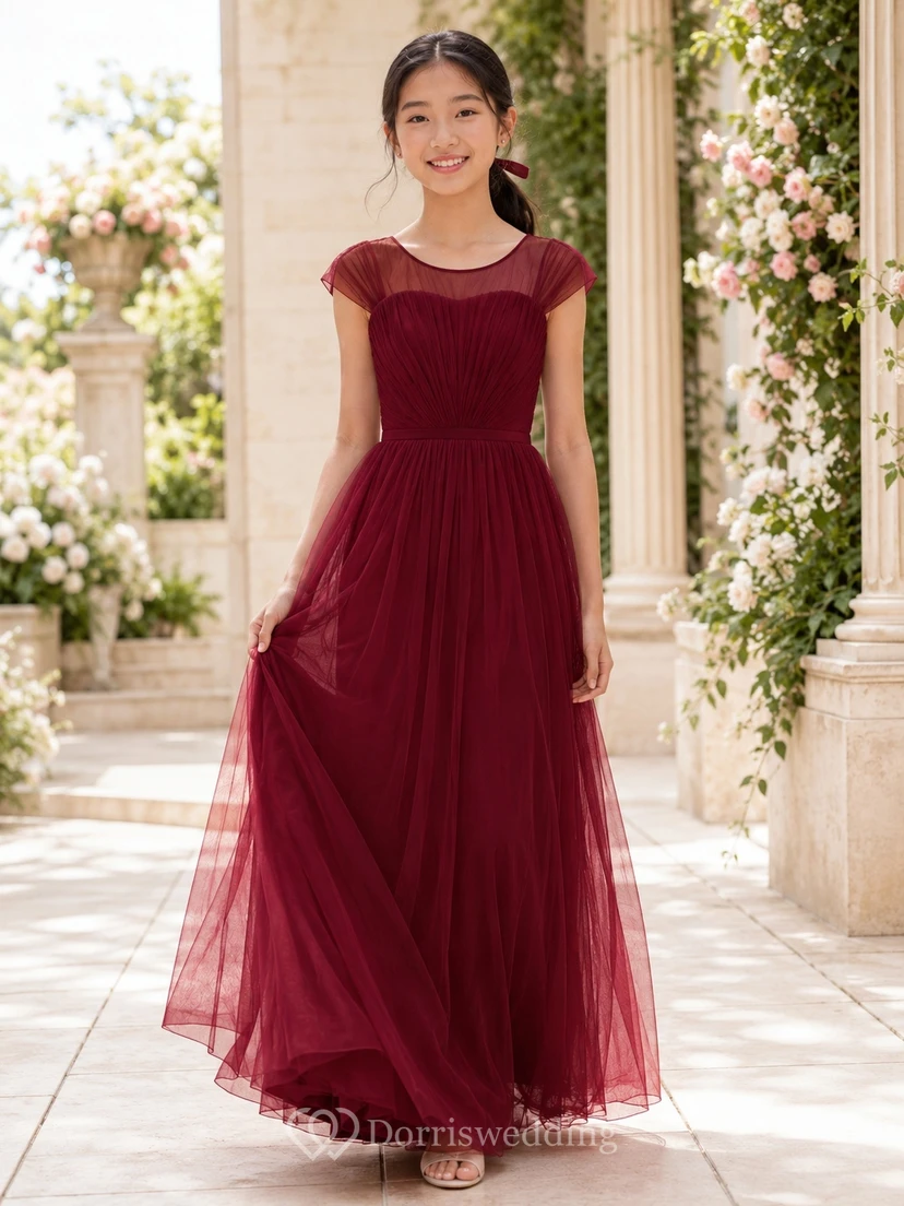 Robe de demoiselle d'honneur junior bordeaux, coupe trapèze, manches courtes échancrées, froncée, style romantique